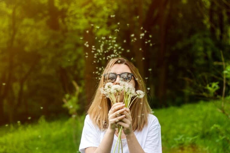 Allergia di primavera: sintomi, cause e rimedi
