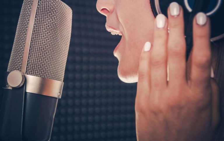 Disturbi ed alterazioni della voce sul palco di Sanremo? No, grazie!