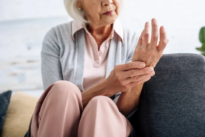 Malattie reumatologiche rare: le sfide ancora aperte tra diagnosi precoce e accesso alle terapie