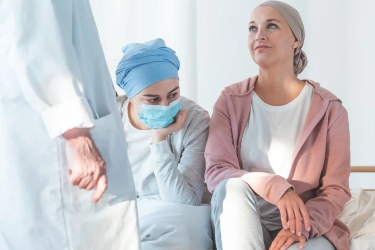 Troppa burocrazia negli ospedali: meno tempo per la relazione tra oncologo e paziente