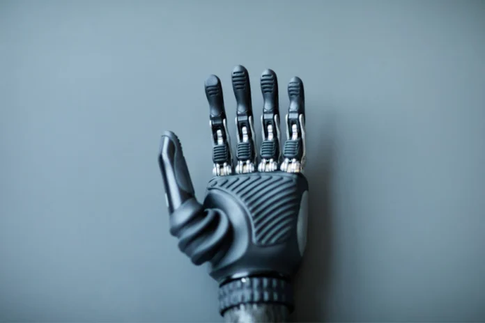Italia mano robotica